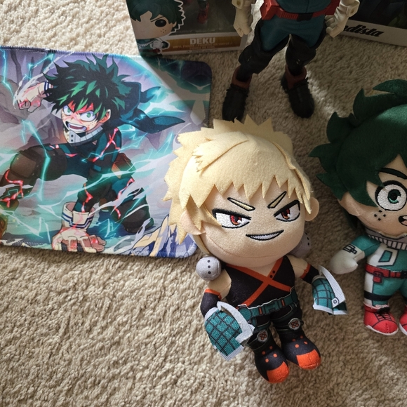 My Hero Acadamia bundle/ Deku & Bakudo plushie Deku Pop figure mouse pad &figure - Picture 3 of 12